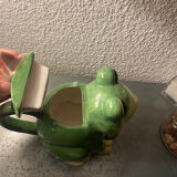 Frog pitcher
