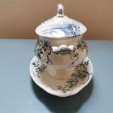 Earthenware saucer with its lid