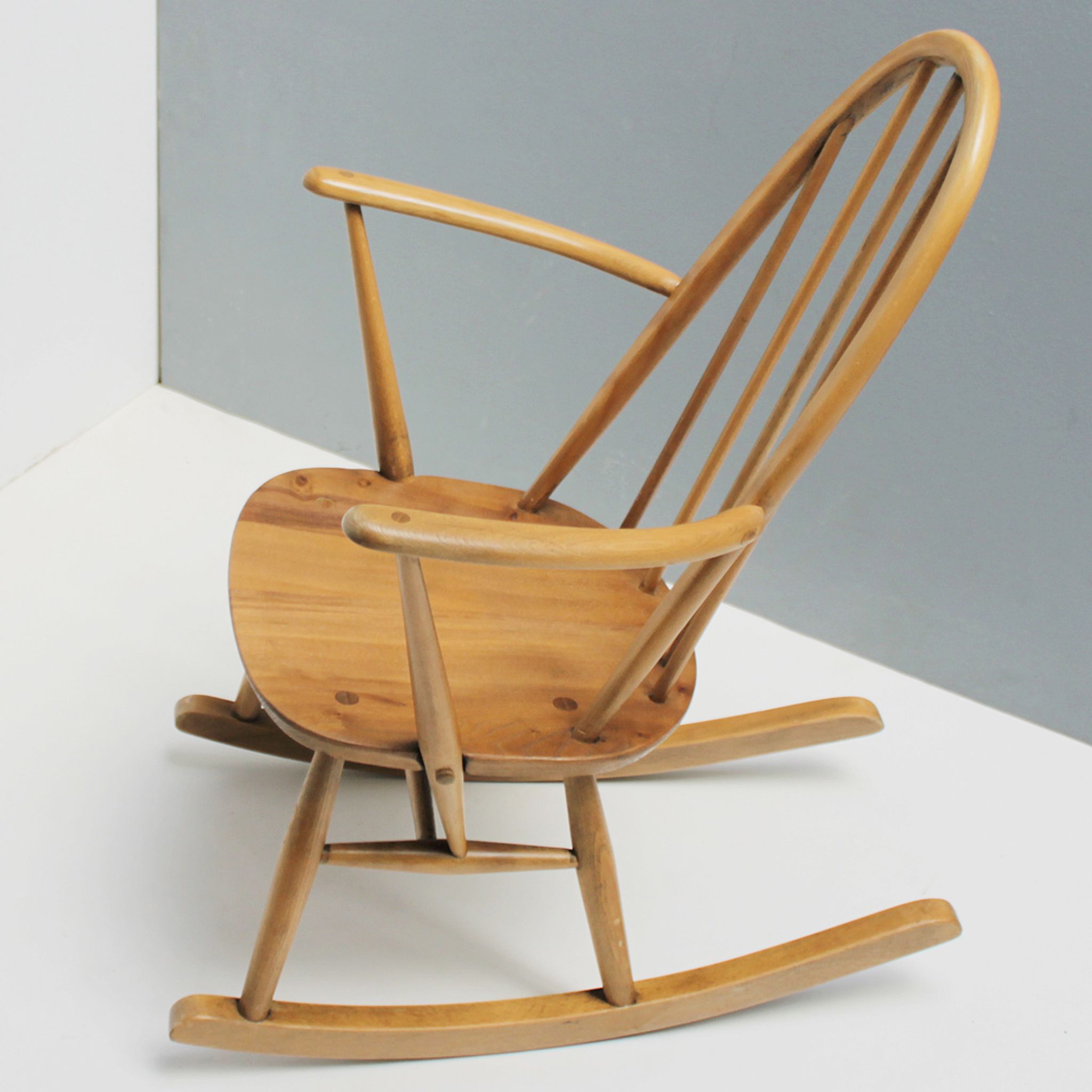 Rocking-chair de Lucian Ercolani pour Ercol