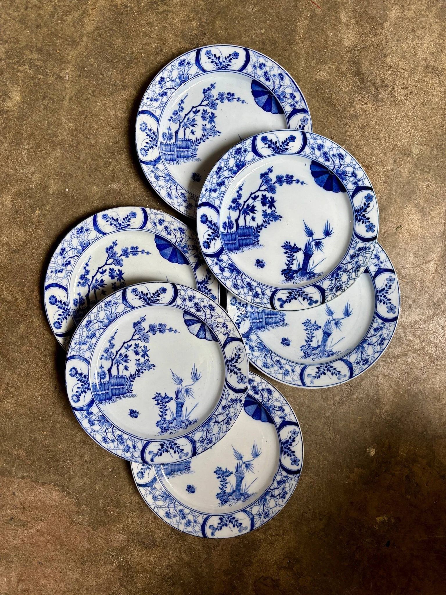 6 flat plates Creil & Montereau in blue ironstone, "Japan" service