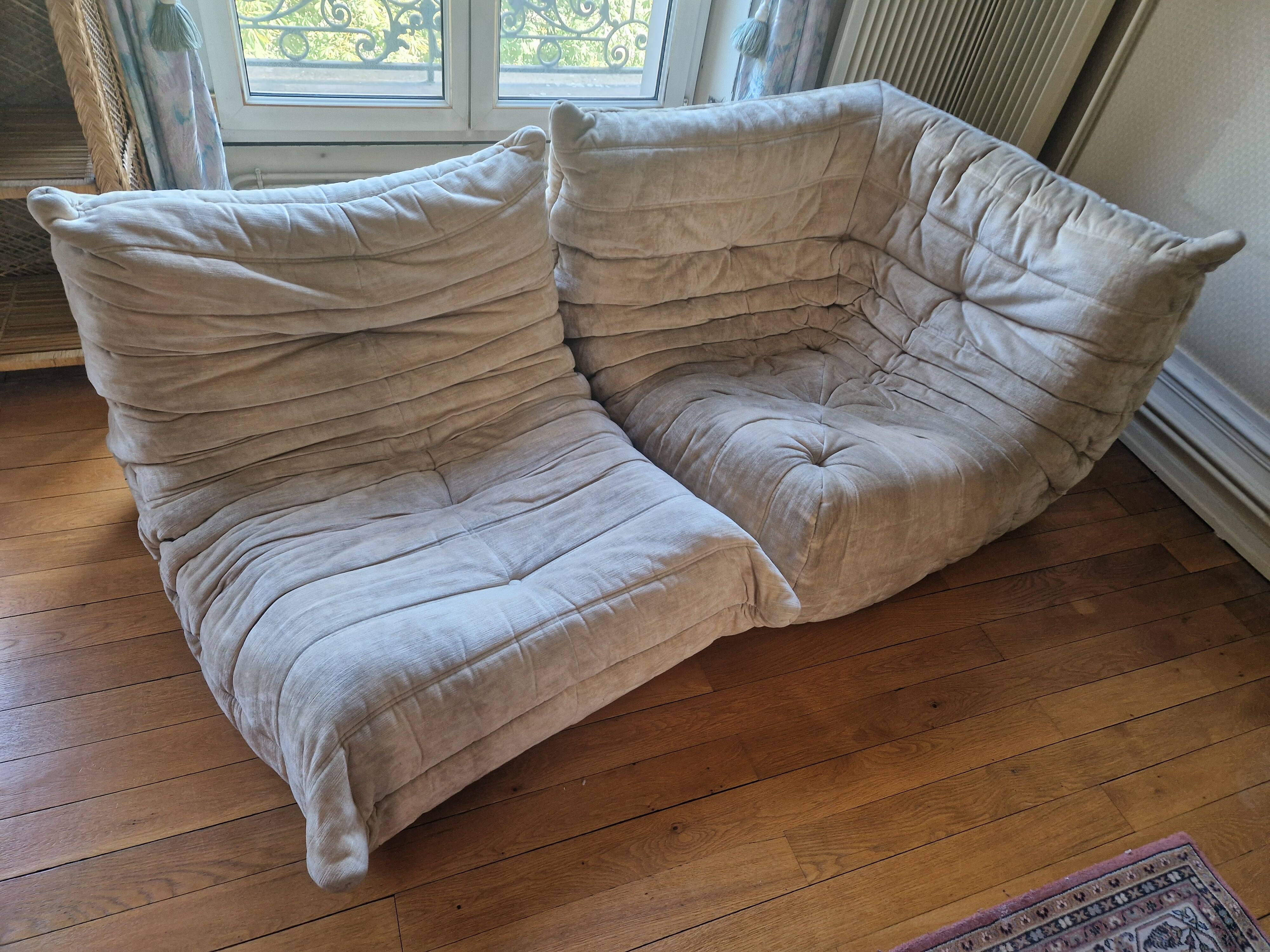 3 chauffeuses dont 1 d'angle TOGO Ligne Roset dessiné par Michel Ducaroy