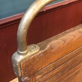 Seat of metro Sprague with his door Hat