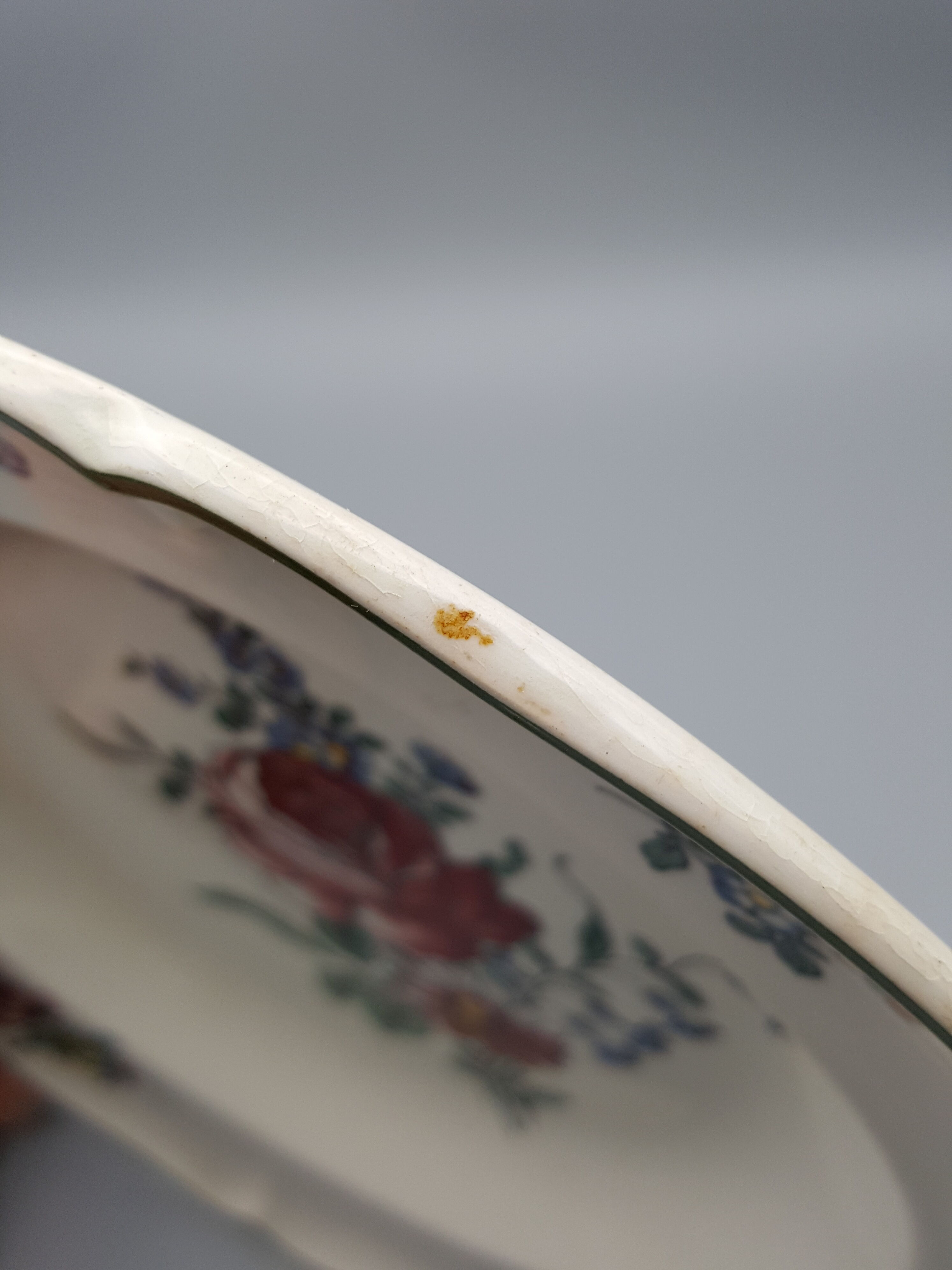 Series of 5 hollow plates Villeroy and Boch décor Mettlach flowers