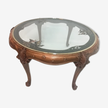 Circular coffee table in walnut and painted glass. 1950s.