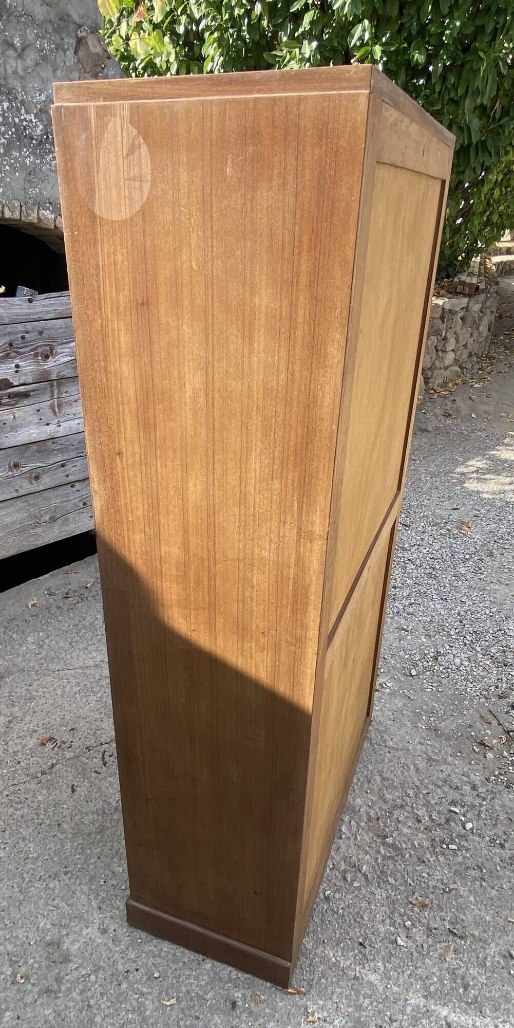 Double-column oak filing cabinet with curtains, 50.