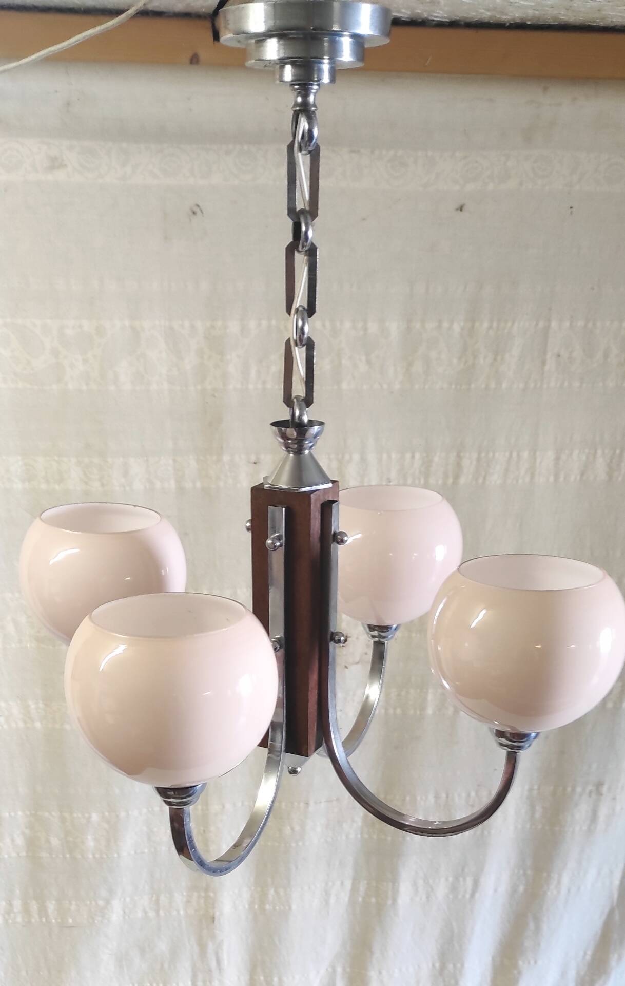 Art Deco chandelier with 4 lights in chrome metal and opaline - 1940s/50s