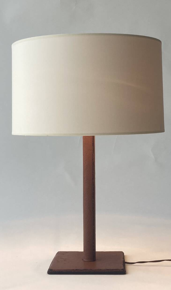 Lampe en cuir piqué sellier 1950 vintage