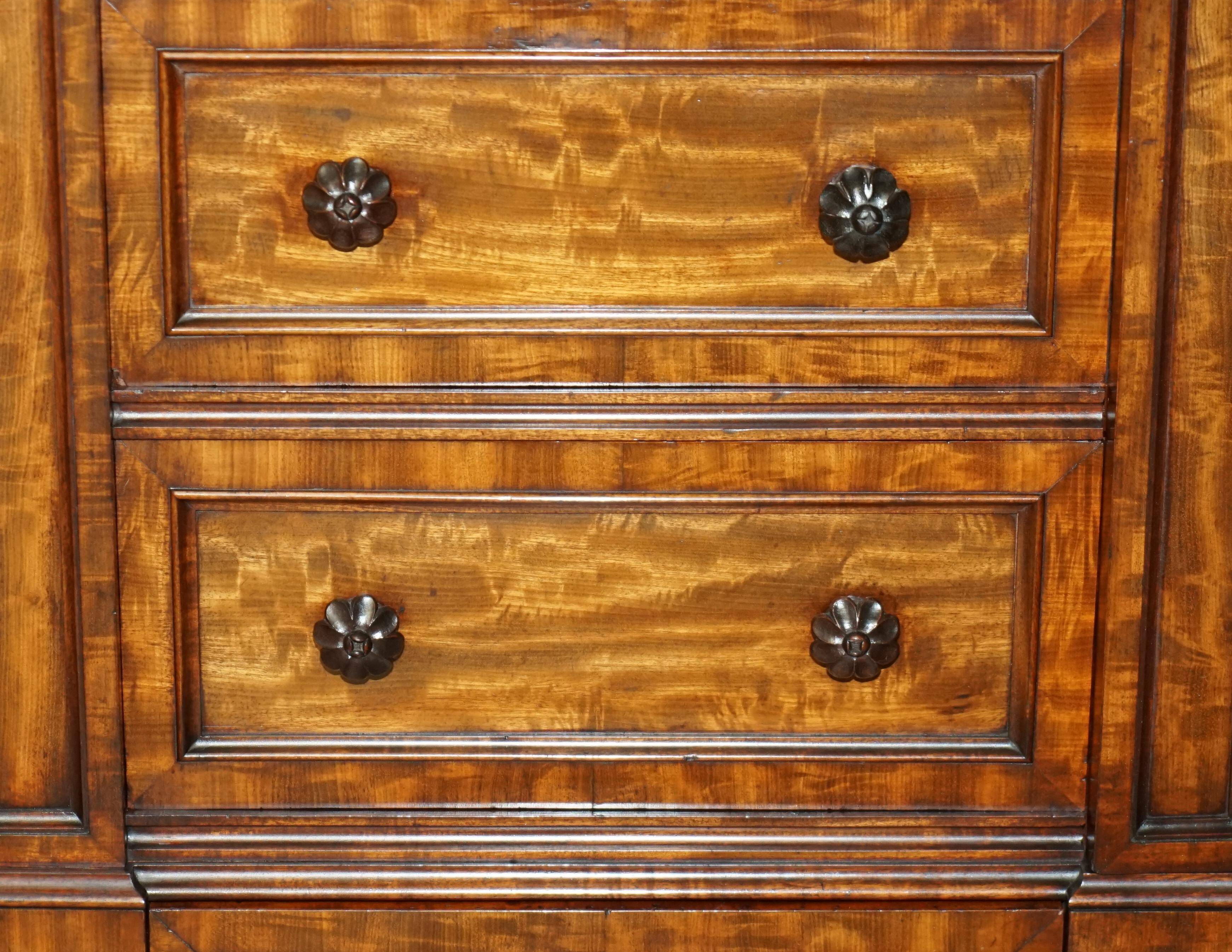 Wellington Antique Furniture 1830 in Flamed Wood