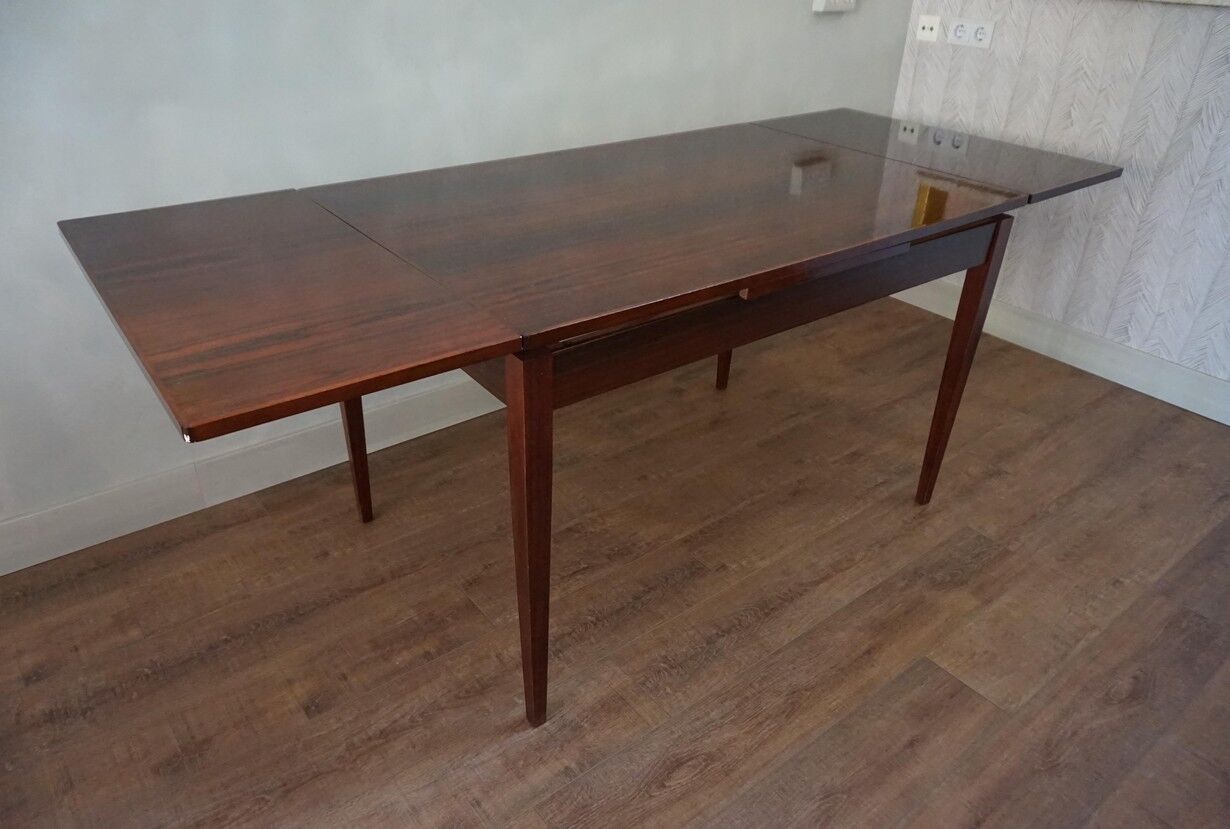 Rosewood extendable dining table, extended 189cm