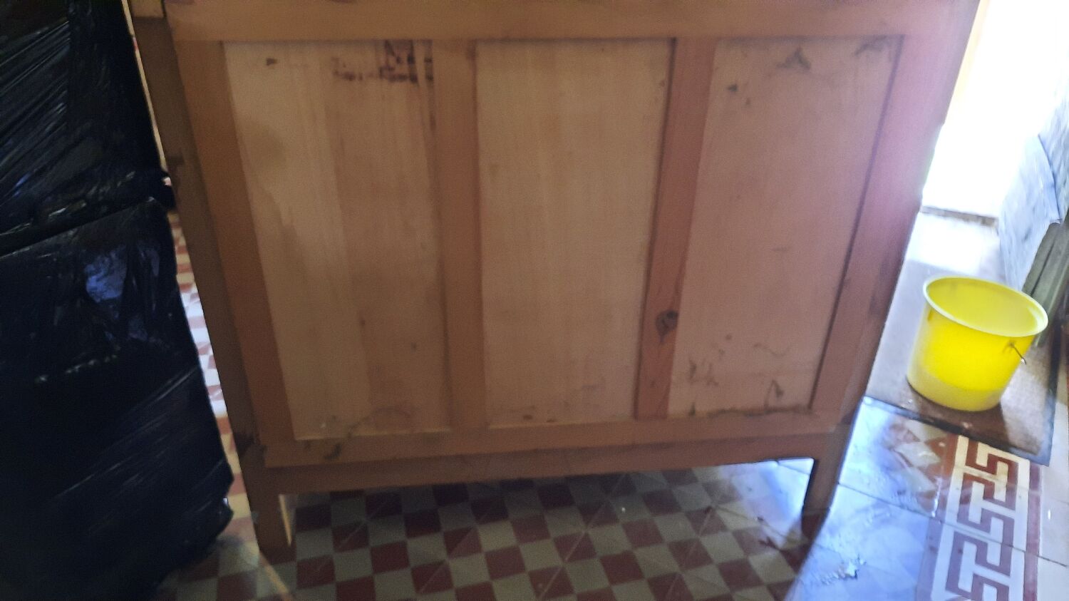 Armoire parisienne