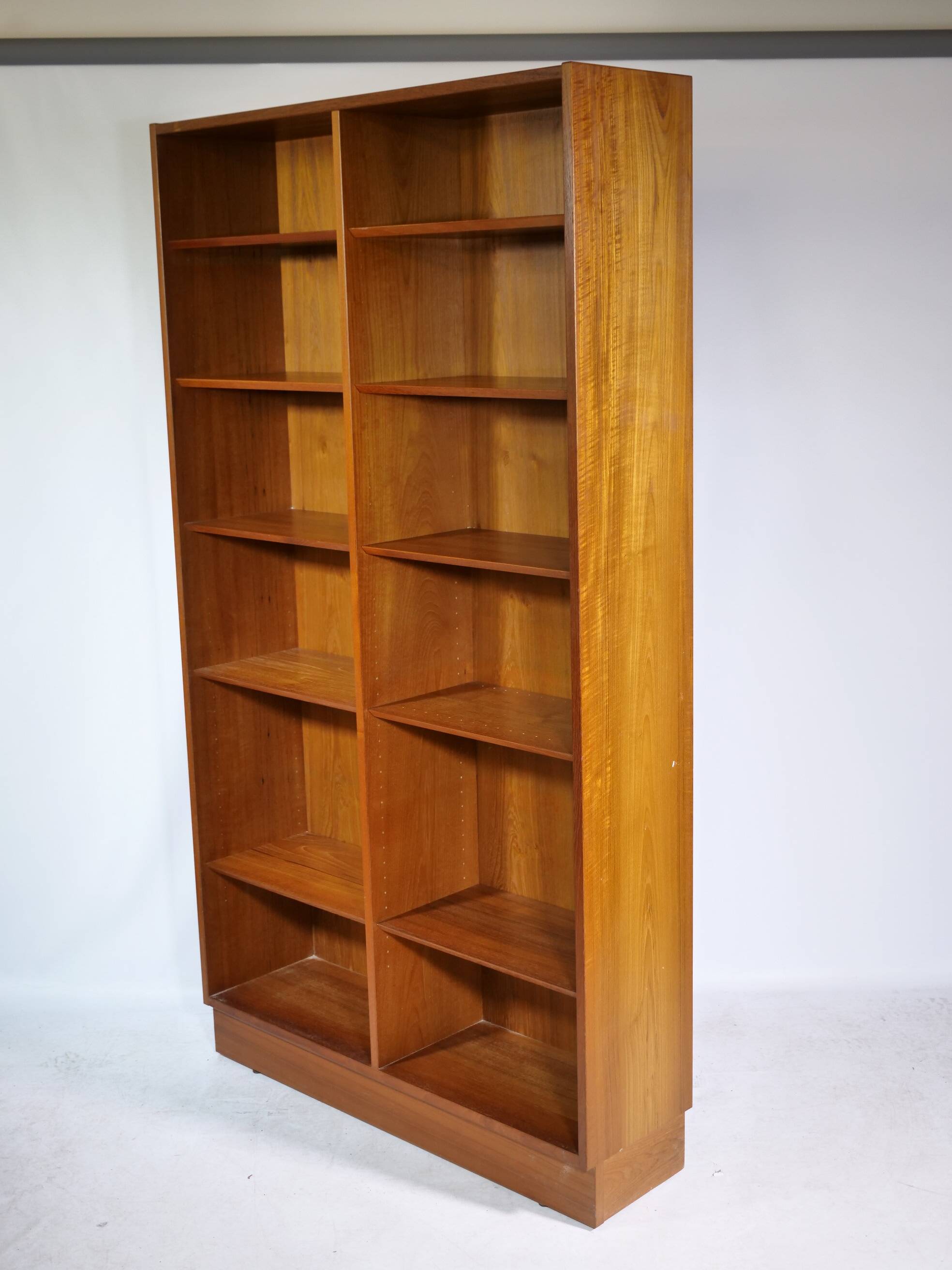 Mid-Century Design Teak Bookcase by Poul Hundevad, Denmark, 1960s