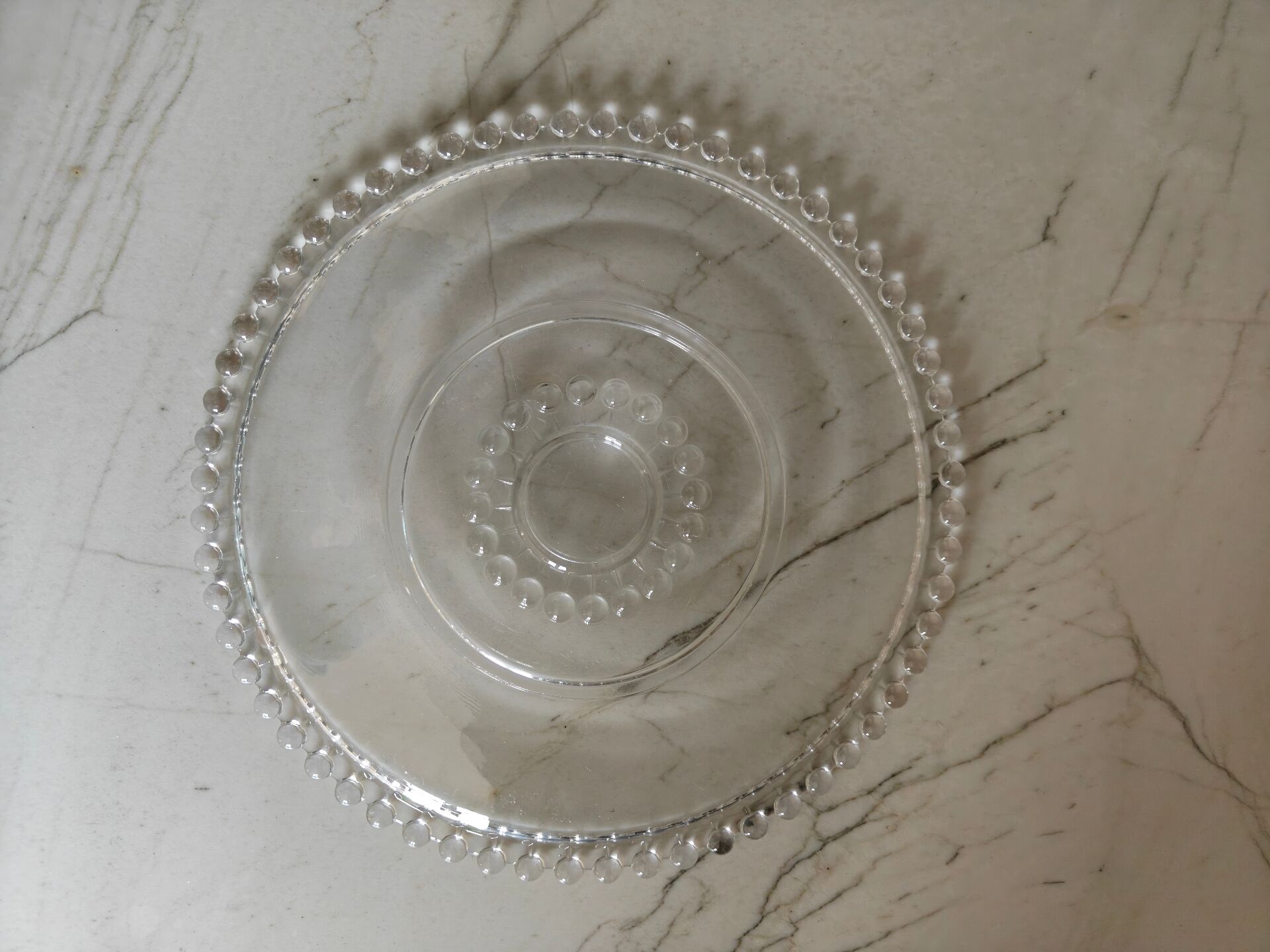 Glass dish