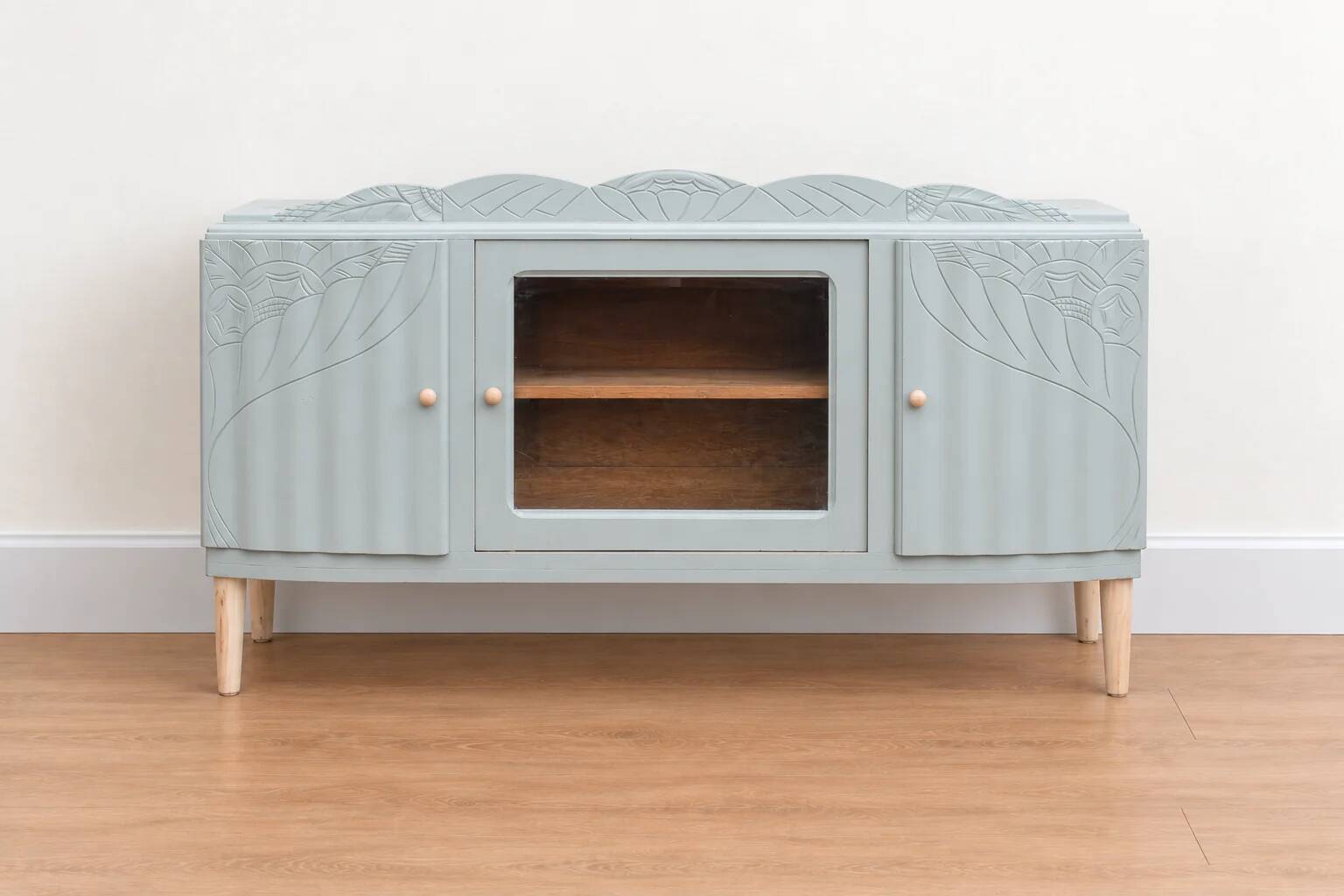 Art Deco sideboard renovated in blue-grey – Bevelled glass and wooden legs – 132.5 cm