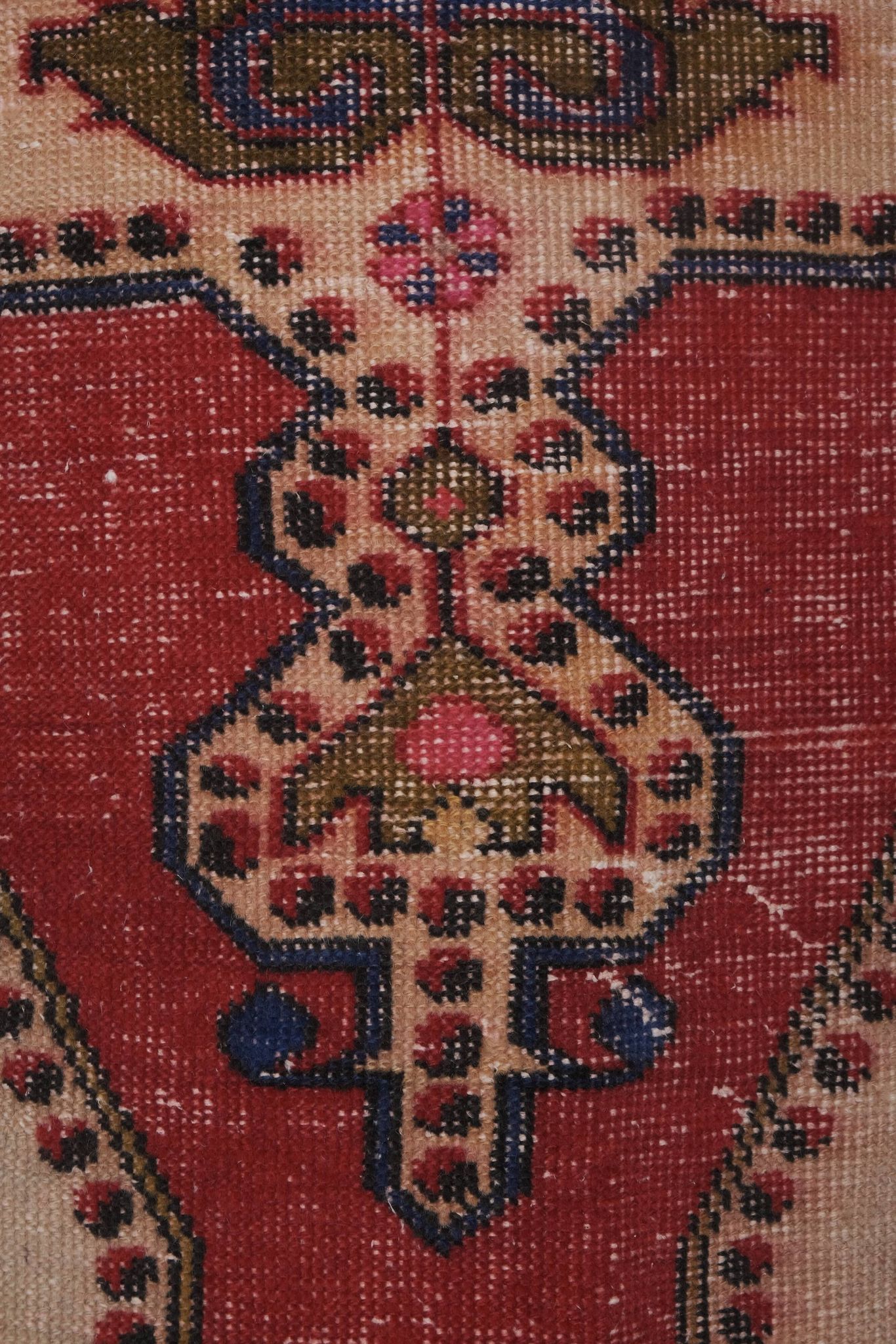Vintage Turkish rug from Oushak, hand-woven 135x220 cm