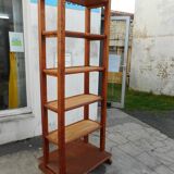 Store shelf
