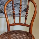Chaise enfant en bois rond courbé cannée ancienne