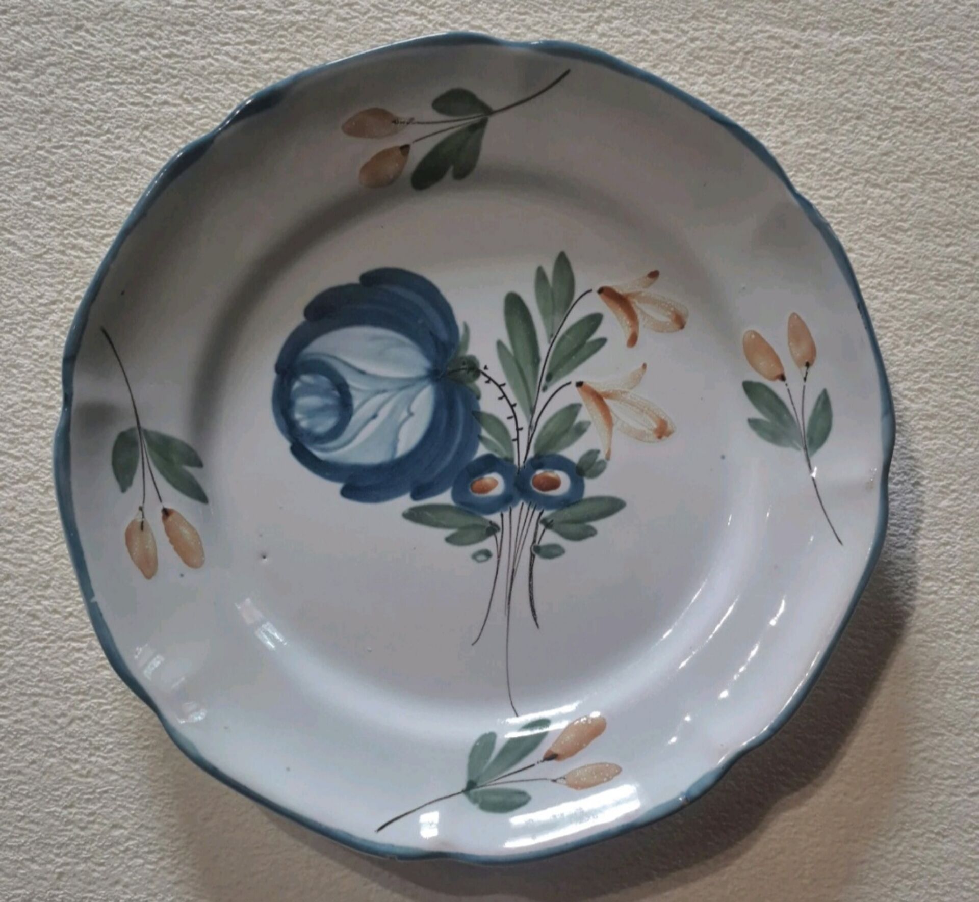 Faience plate from L'Est Walys 19th century