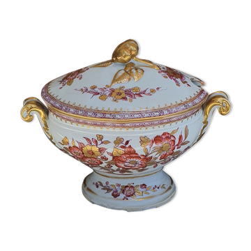 Porcelain soup bowl