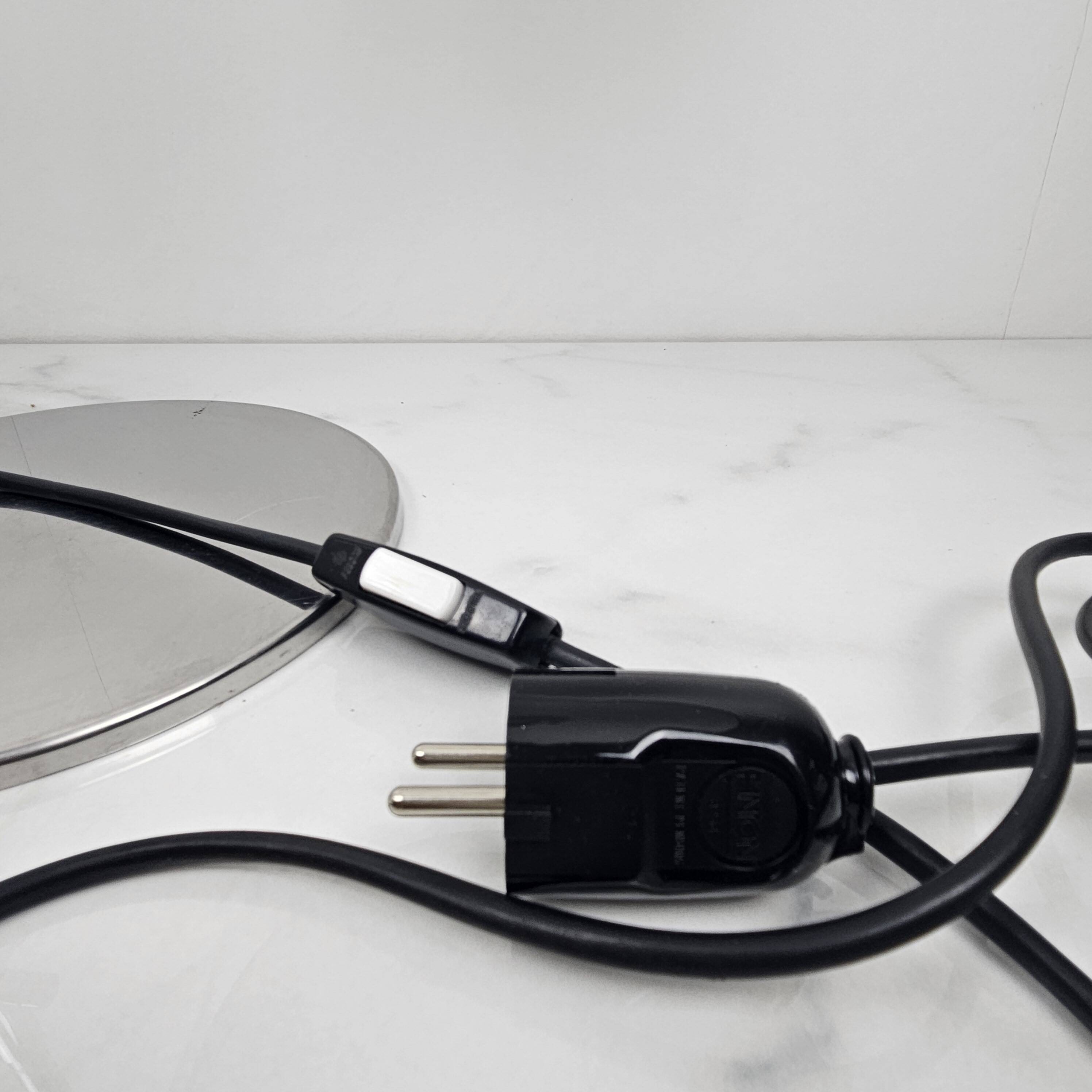 Table Lamp in Chrome And White Acrylic Diffuser, Italy 1970's