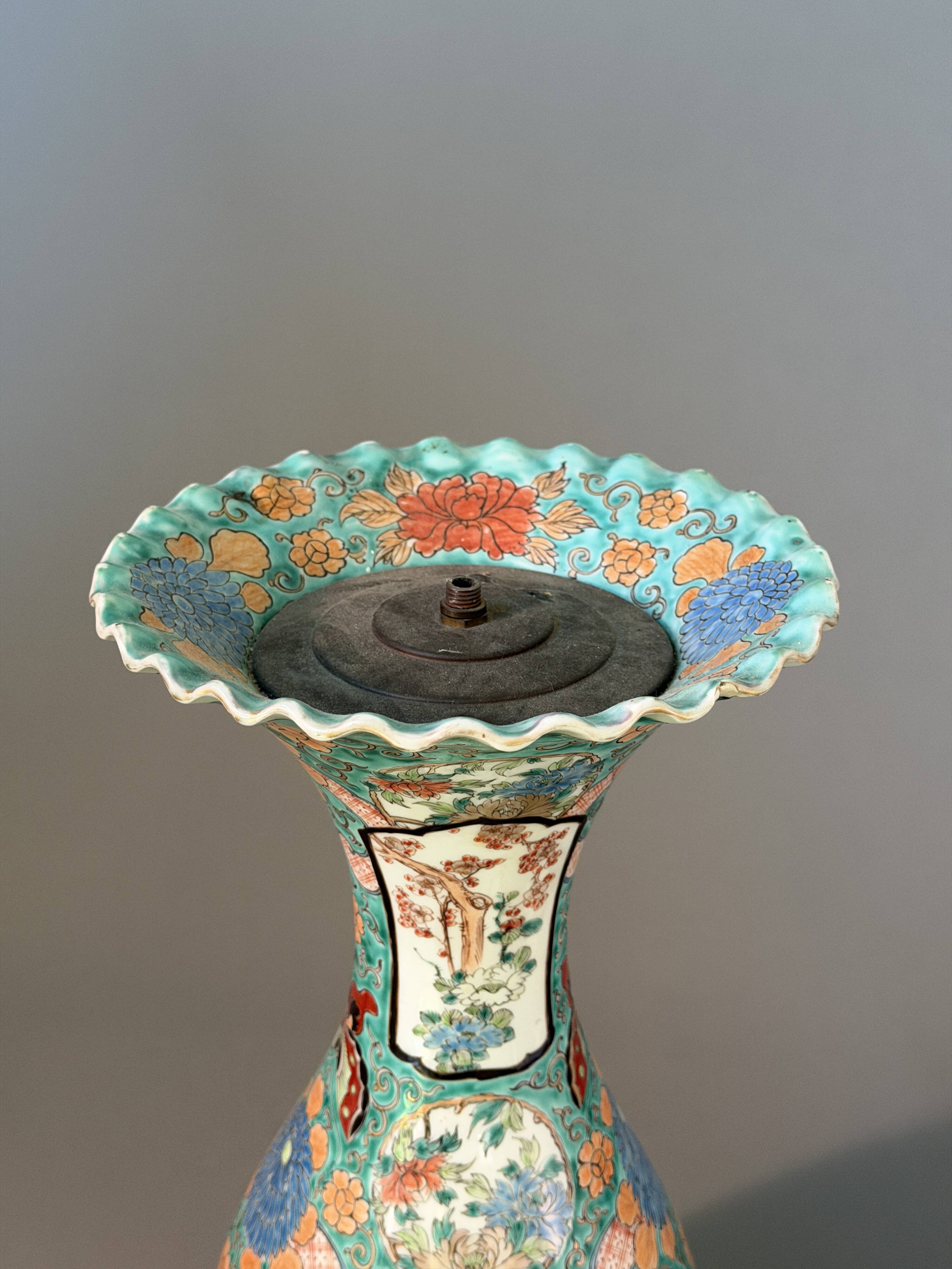 Pair of enamelled Japanese vases – Kutani, Japan, late 19th-early 20th century