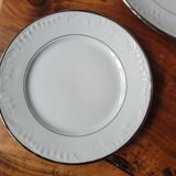 Silver-edged dessert service and its dish