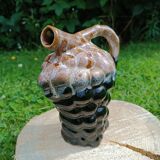 Carafe of grapes