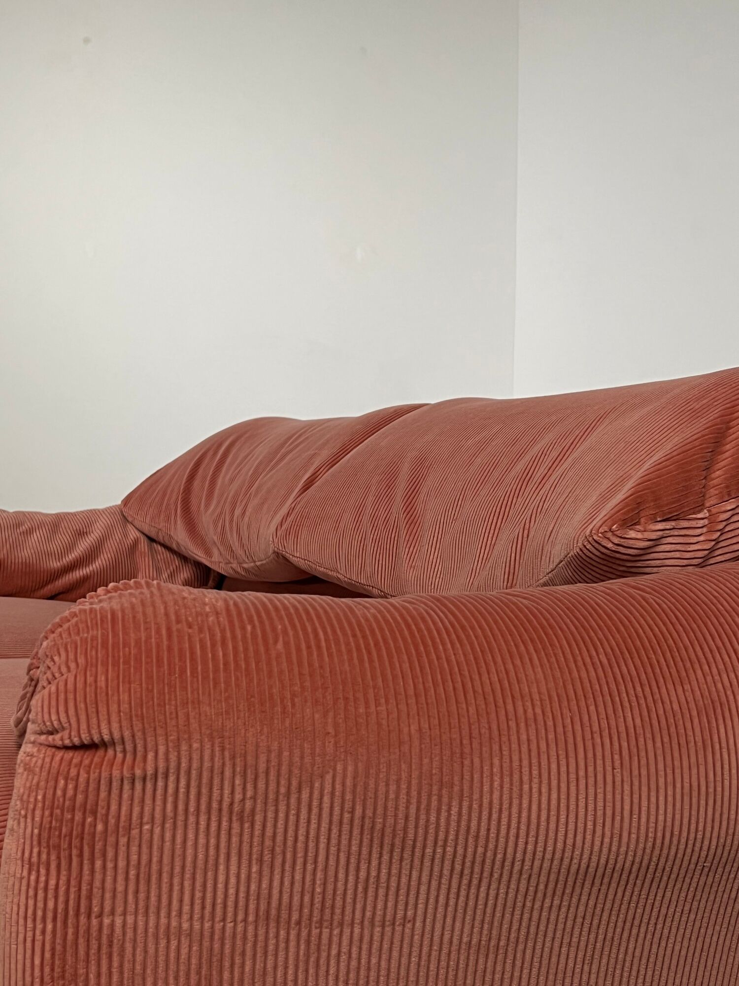 Maralunga sofa by Vico Magistretti for Cassina Italy 1973