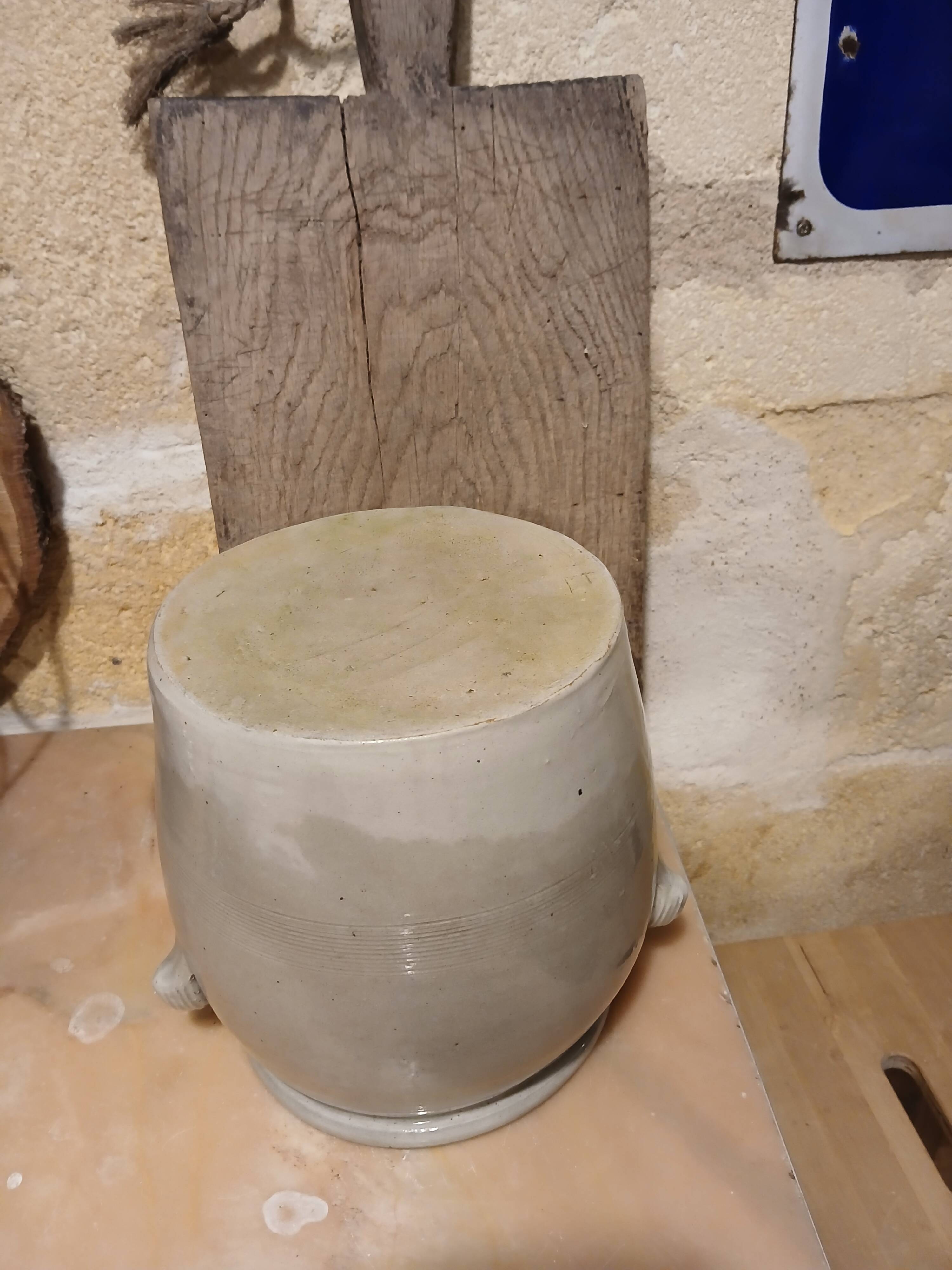 Old stoneware grease pot, gray Height 24.5 cm