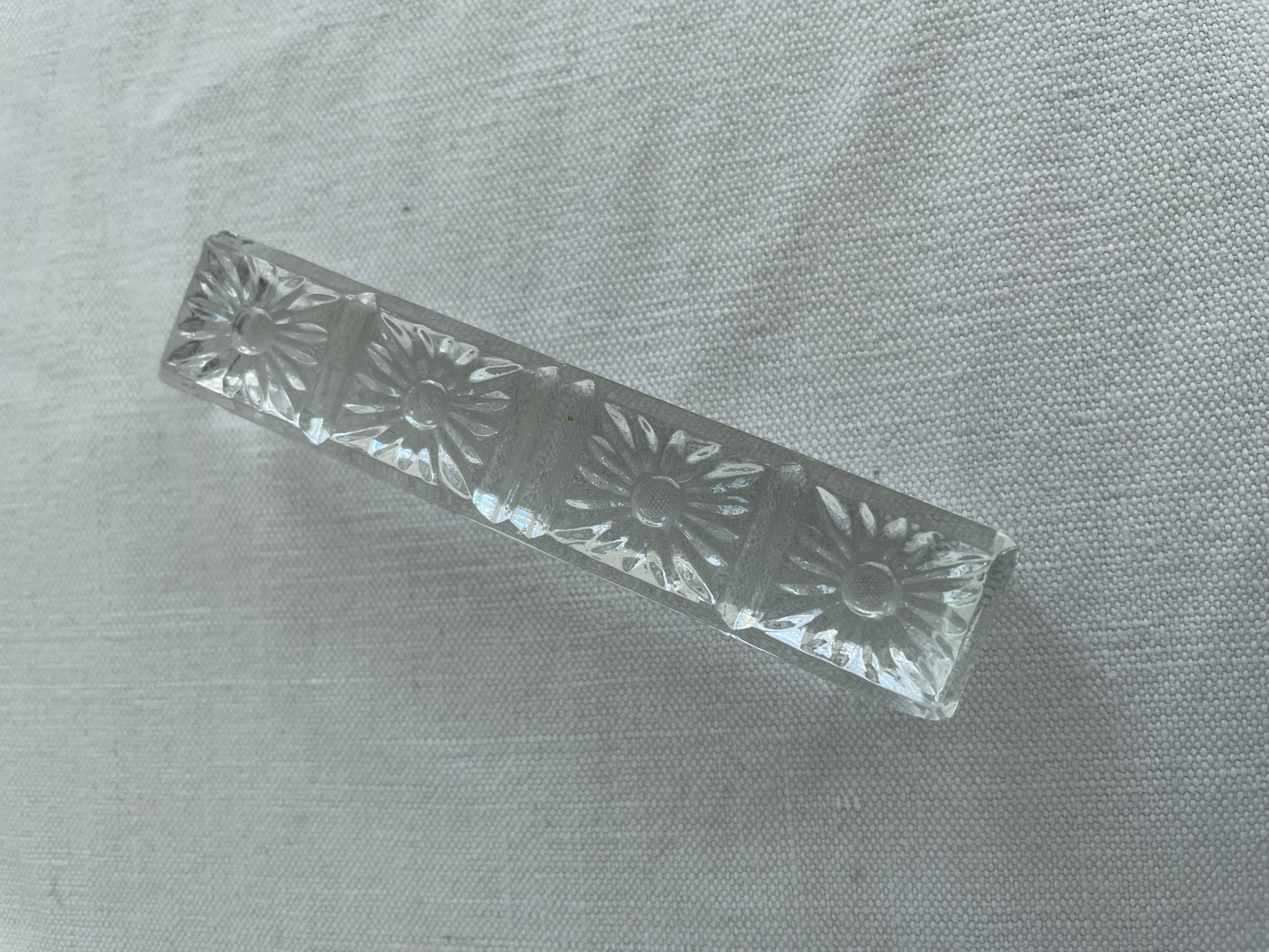 Porte-couteaux en cristal, Motif floral en relief, Art de la table vintage