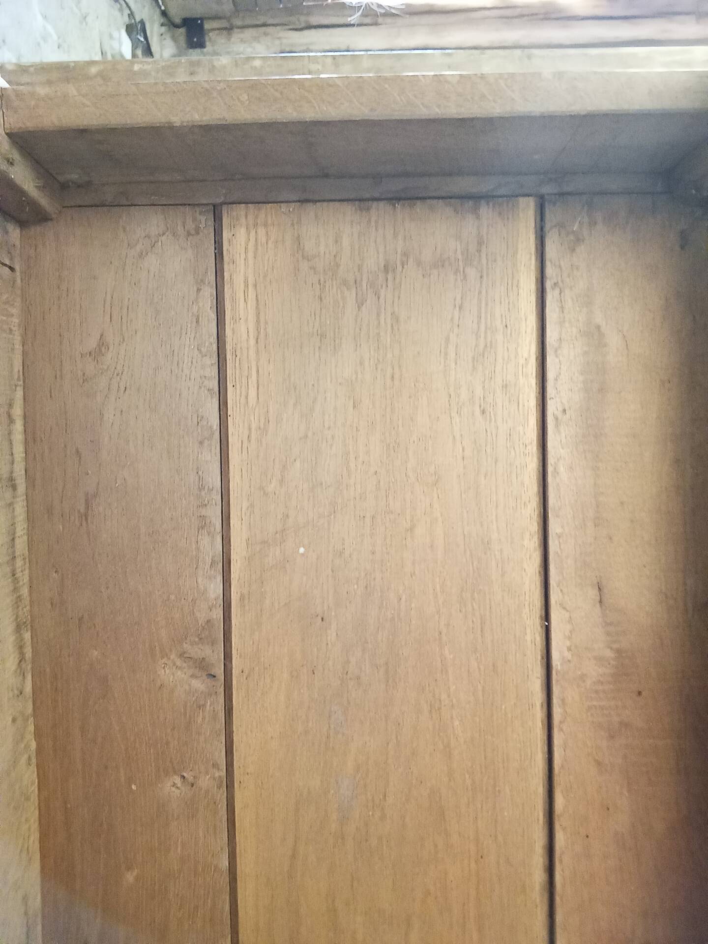 Farm table
