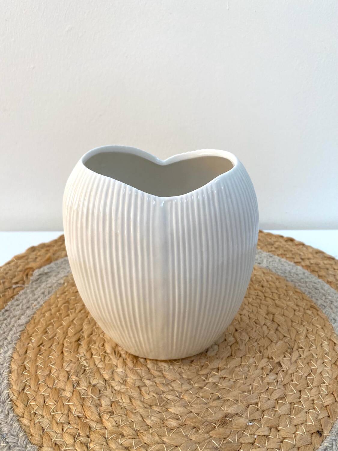White striped graphic vase