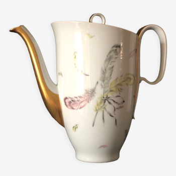 Old teapot porcelain feather décor