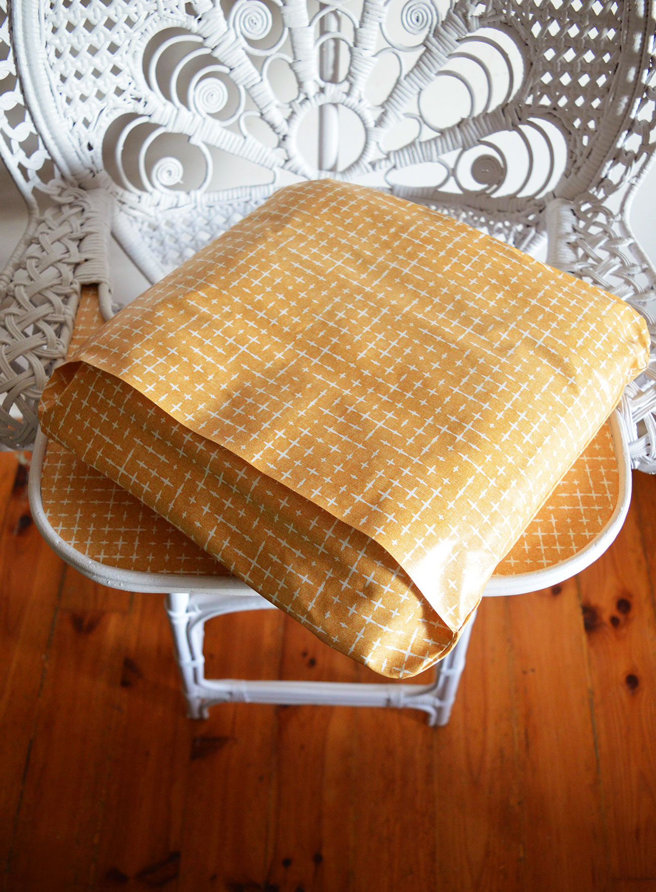 Emmanuelle high chair