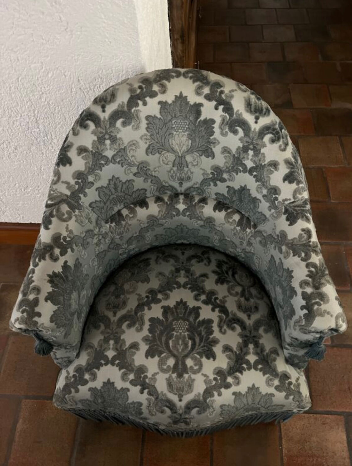 Toad armchair