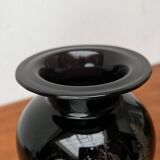 Postmodern black art glass vase by Hans Jürgen Richartz for the Richartz art collection, 1980s.