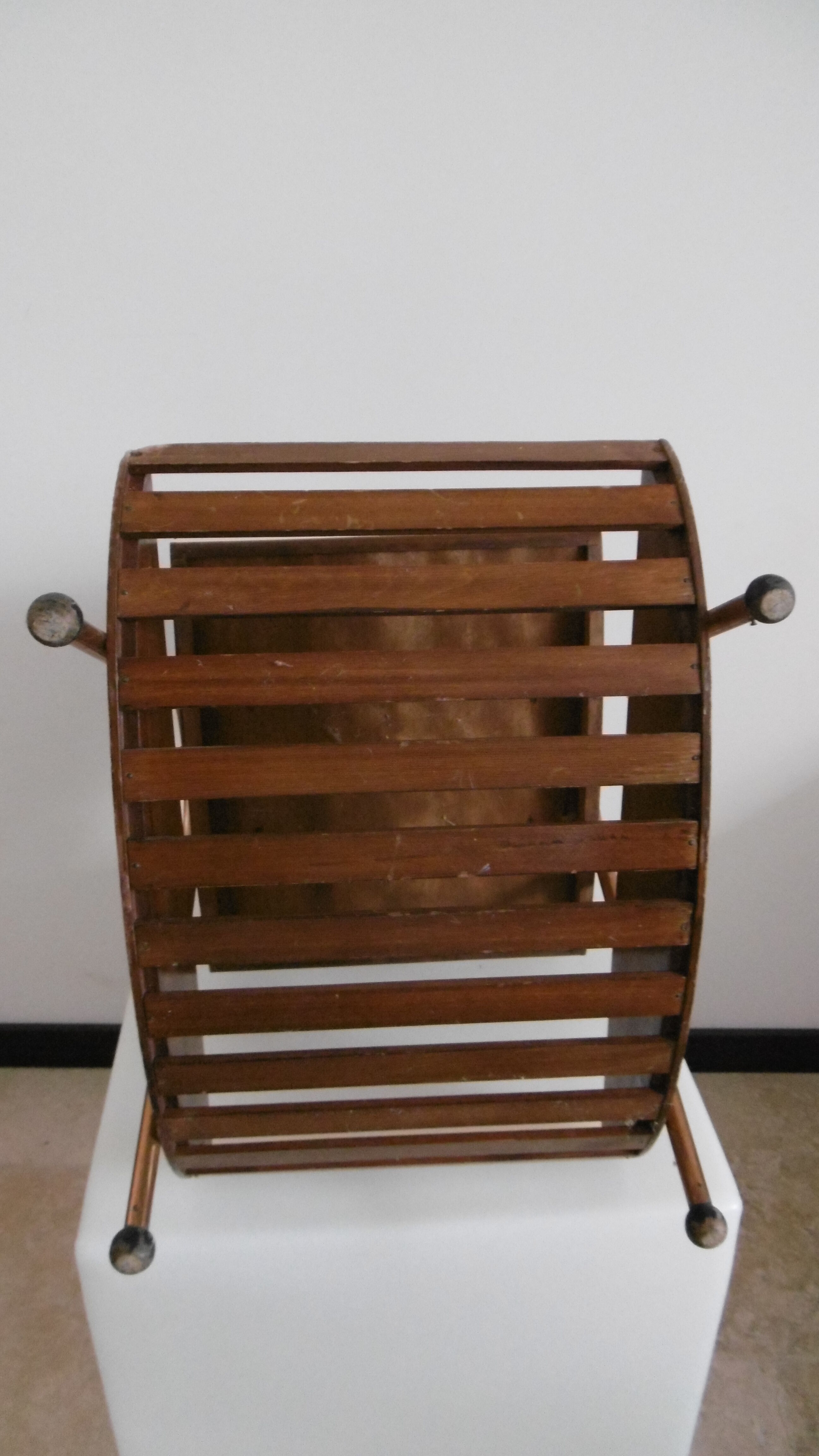Couturière en bois
