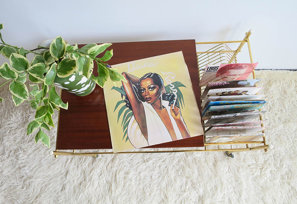 Table for platinum and vinyl