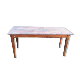 Pretty narrow table in pretty pattine 1900s in walnut trees