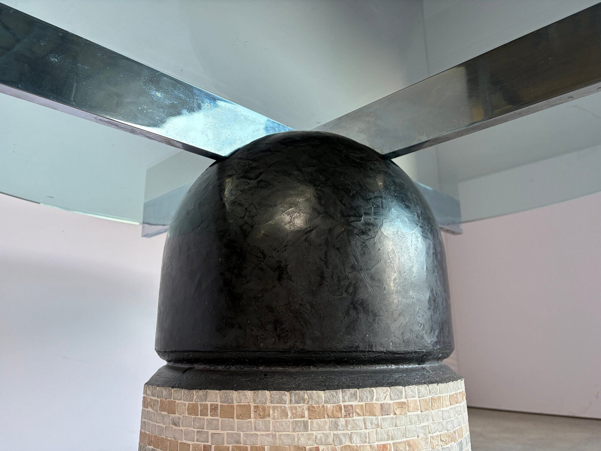 Giovanni Offredi "Paracarro" dining table for Saporiti, 1970s