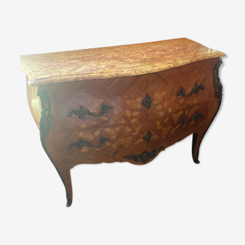 Commode en marqueterie style Louis XV