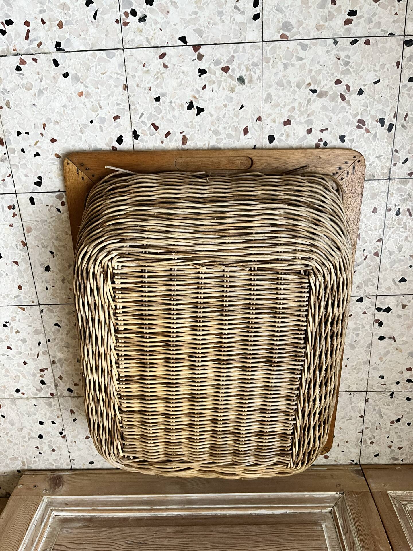 Panier en osier et bois 