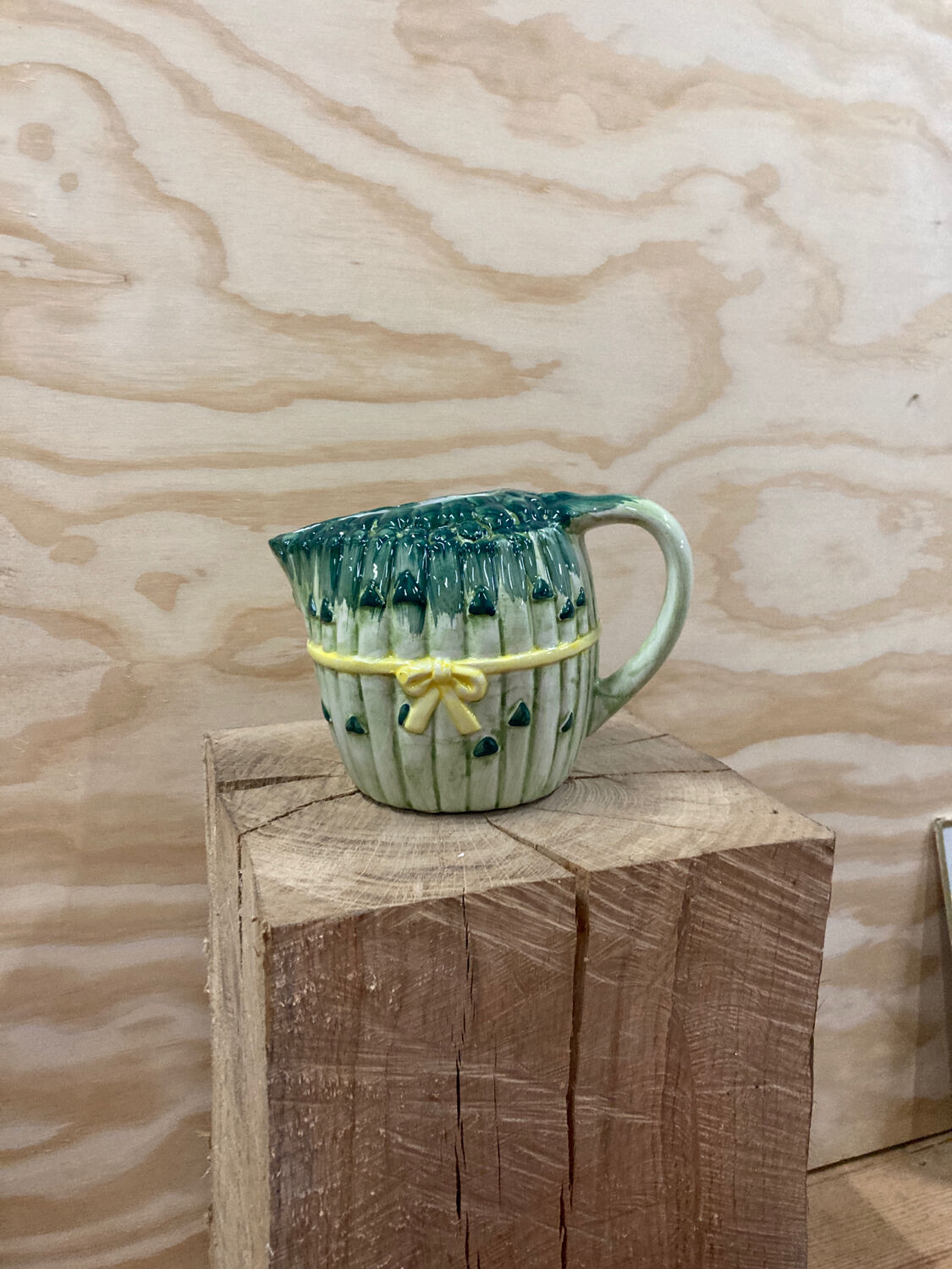 Ceramic asparagus slushy pitcher