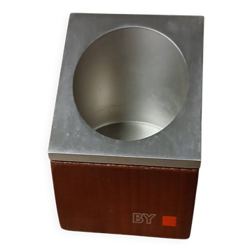 45 bougeoirs en métal et bois