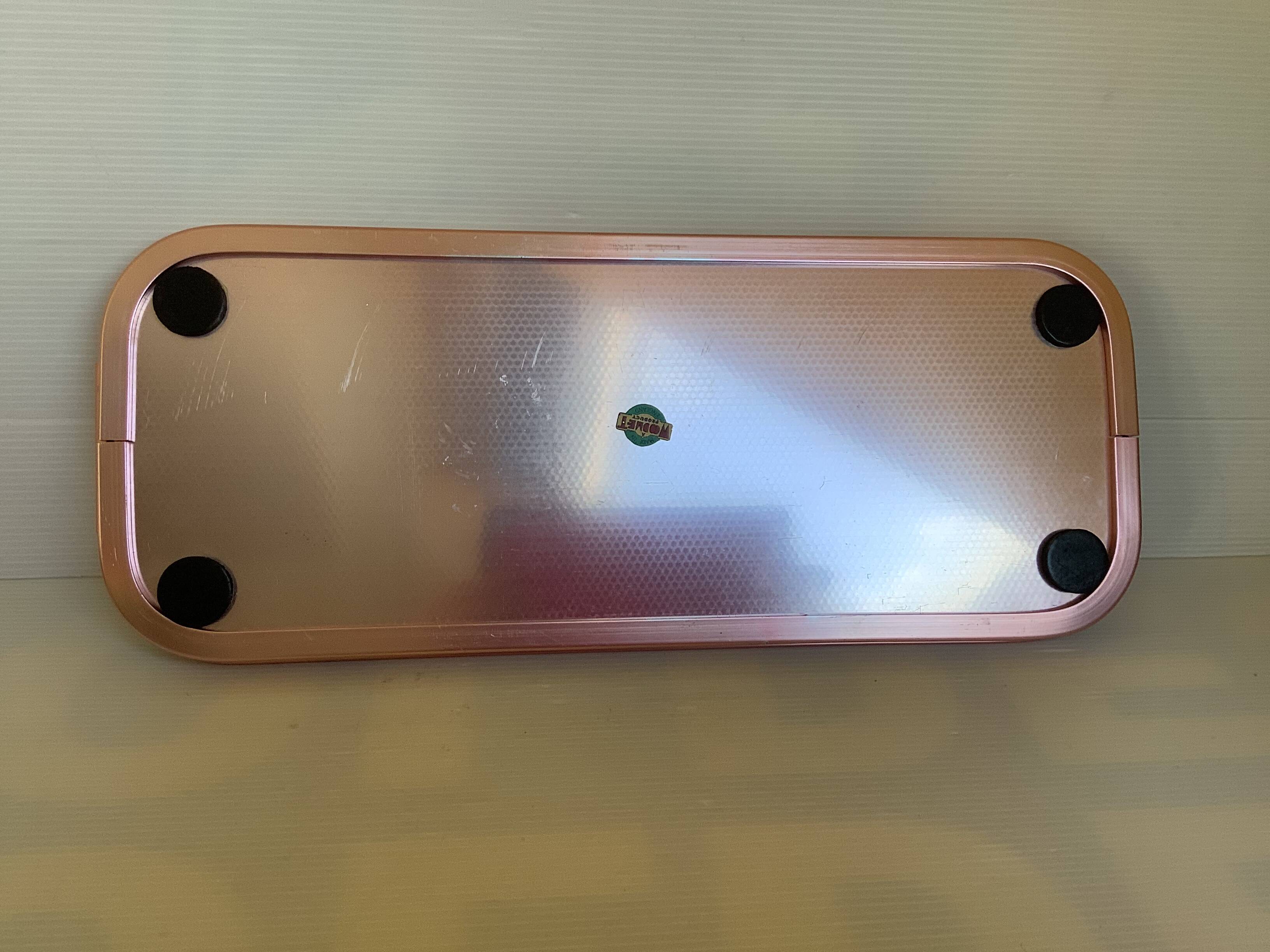 England pink metal tray