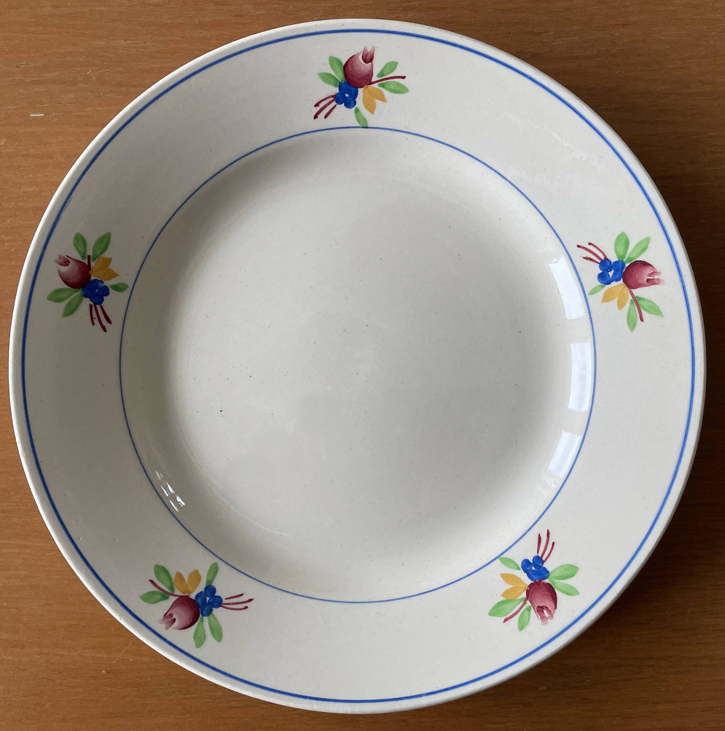 6 antique flat plates in Gien earthenware