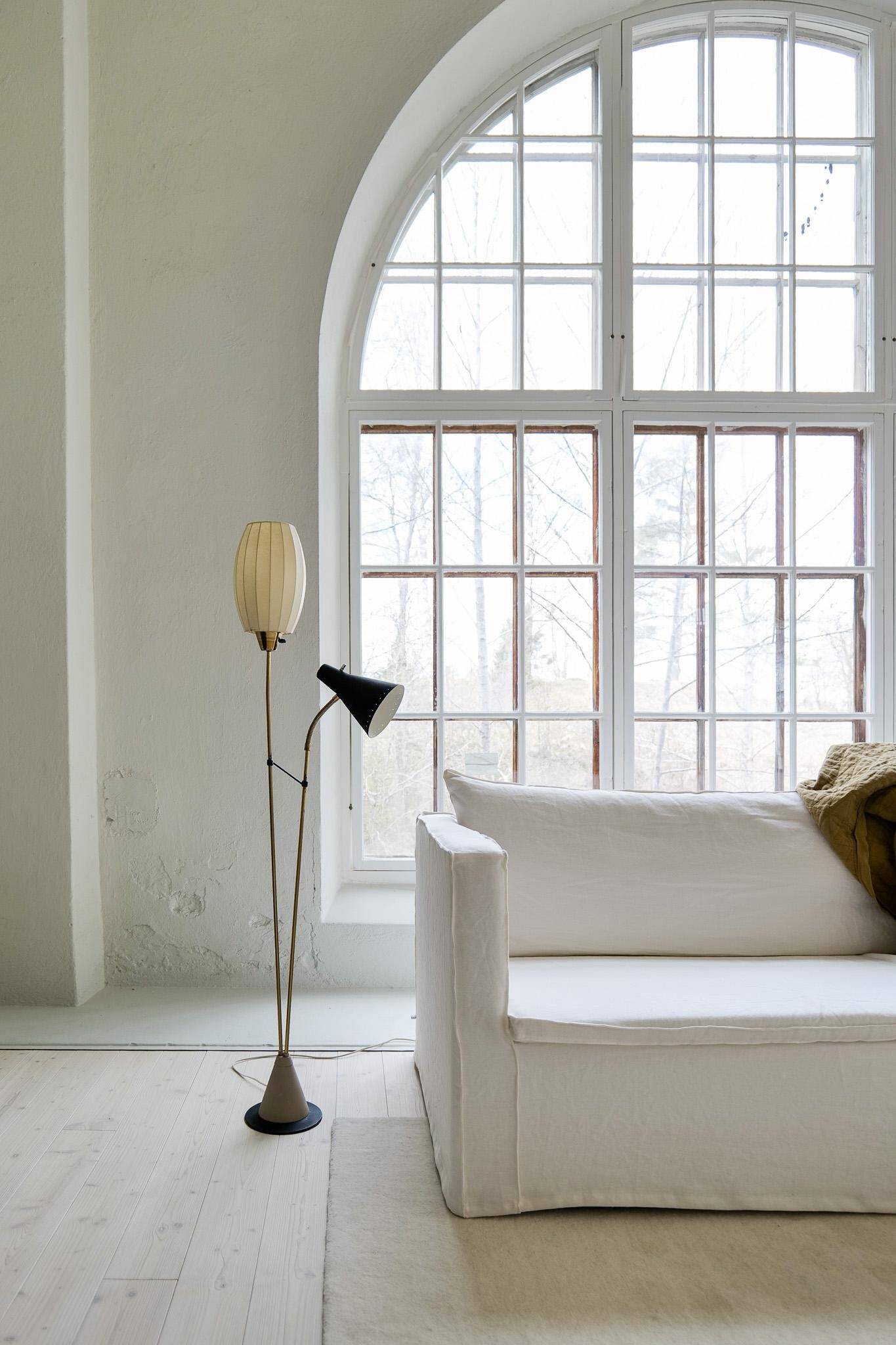 Mid-century floor lamp attributed to Hans Bergström for Ateljé Lyktan, Sweden 1950.