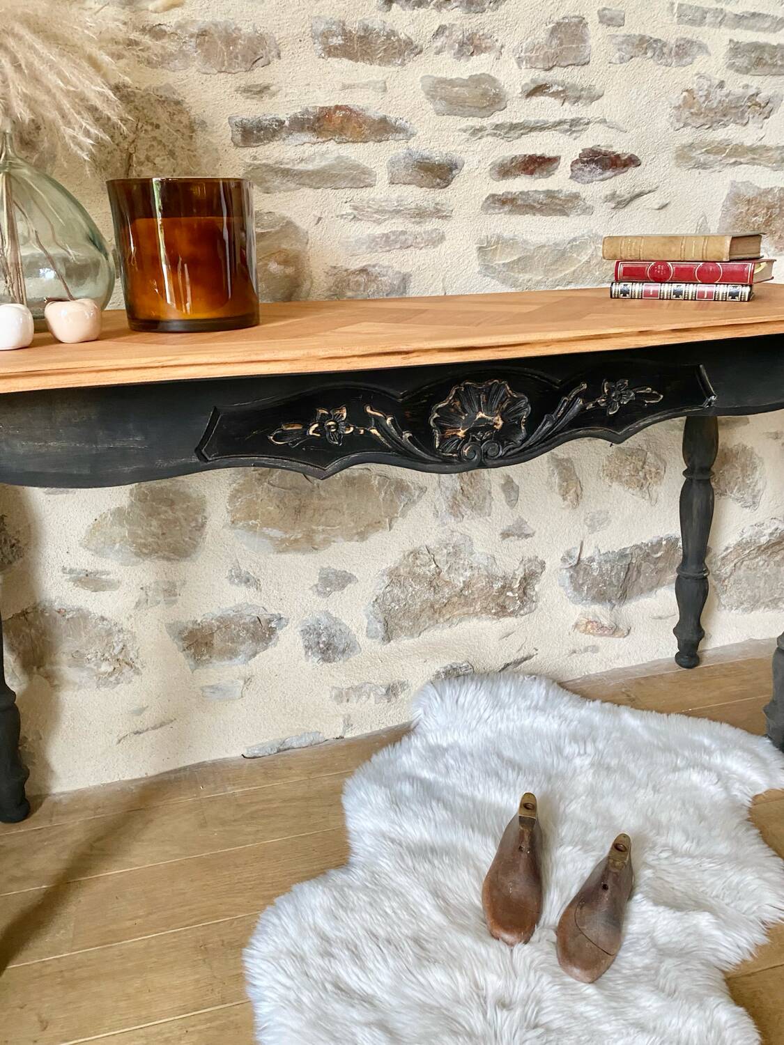 Vintage castle manor entrance furniture console