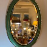 Miroir ovale vintage à cadre bombé laqué vert et miroir bombé