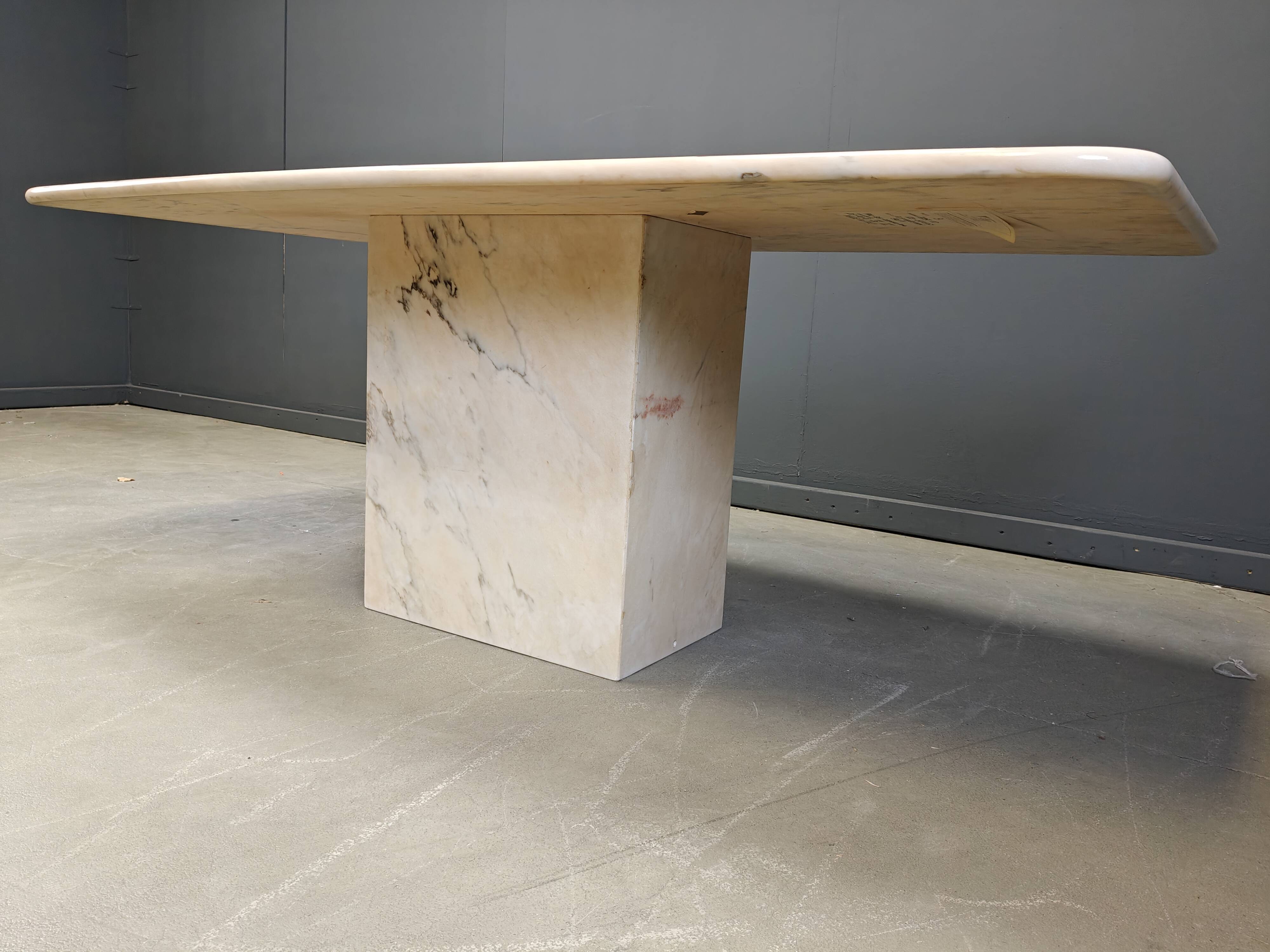 Table de salle à manger en marbre italien, années 1970