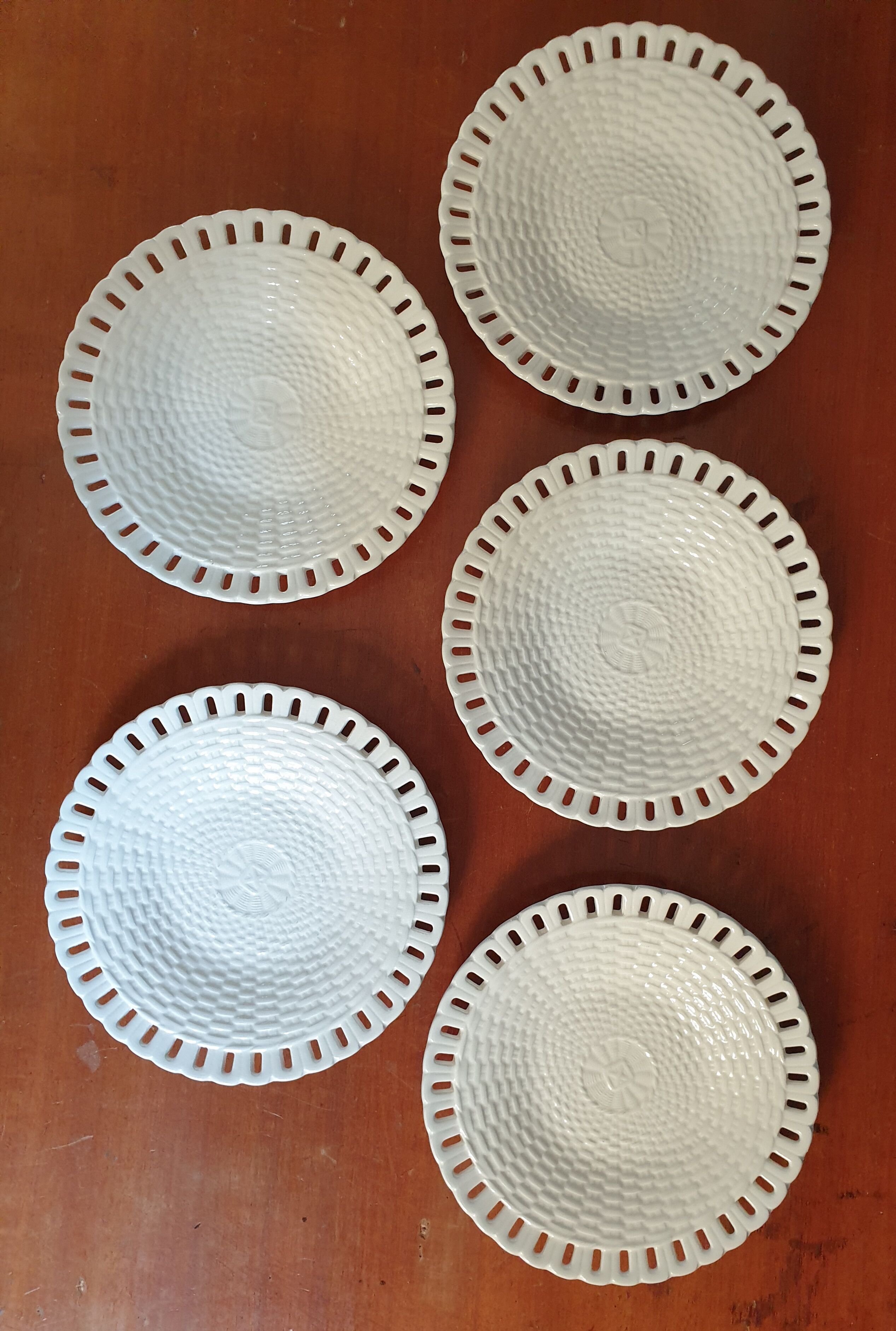 Suite of 5 openwork dessert plates